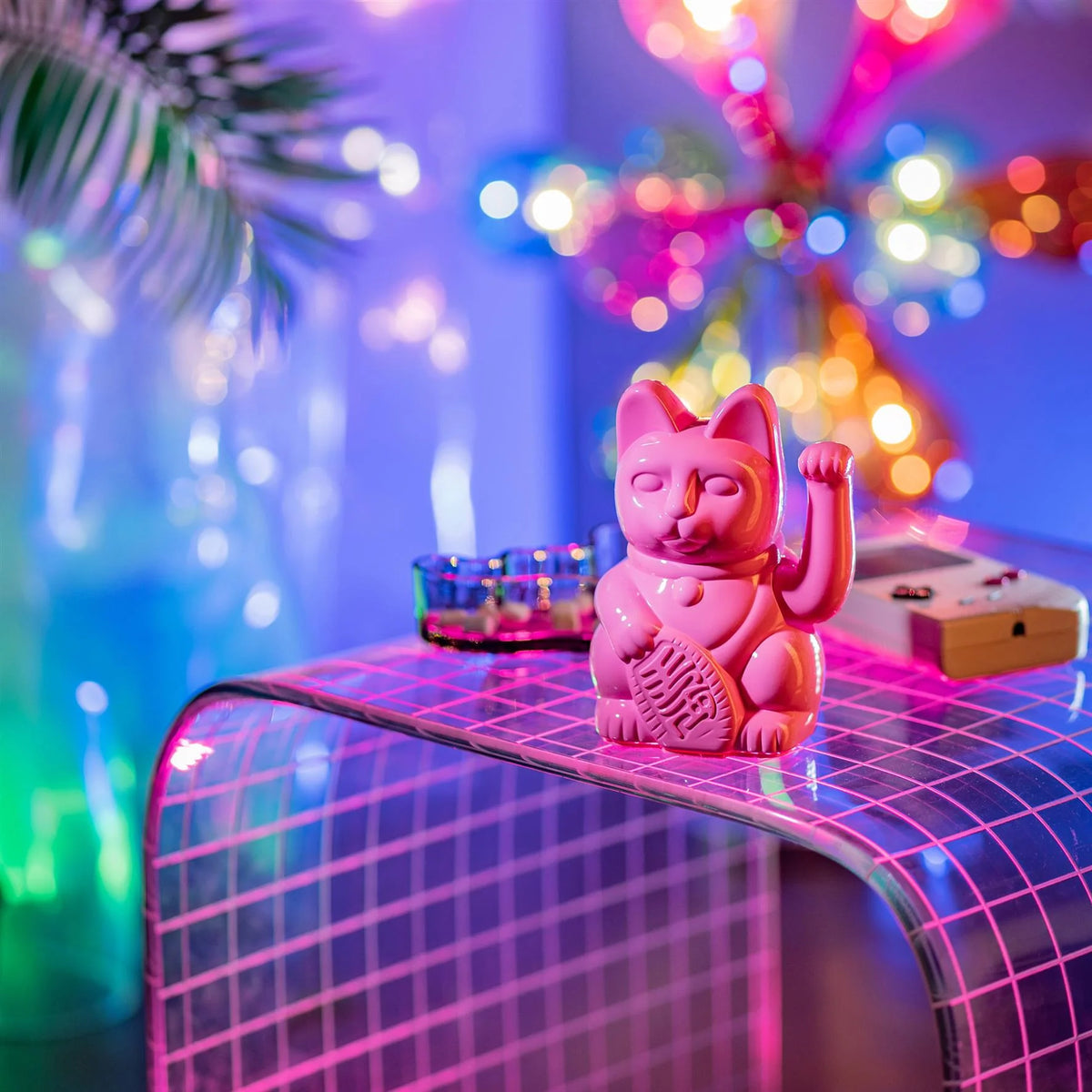 (PREORDER) Glossy Lucky Cat Pink heyhappypuff