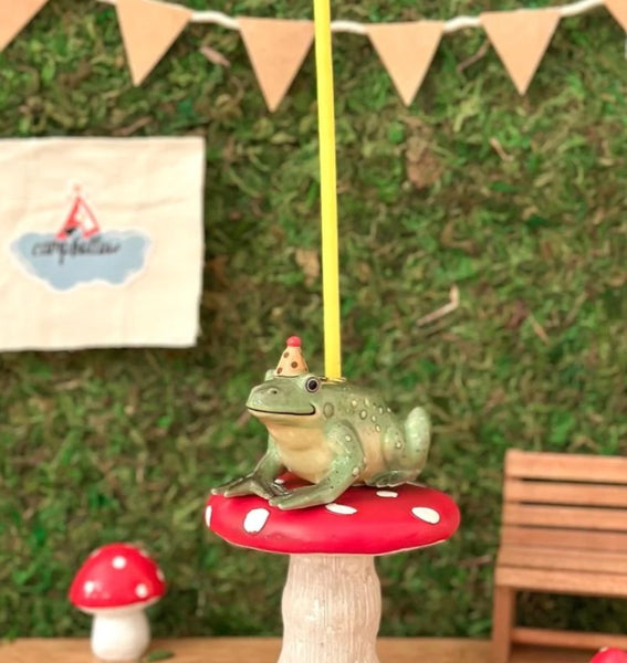 Charming Frog Cake Topper
