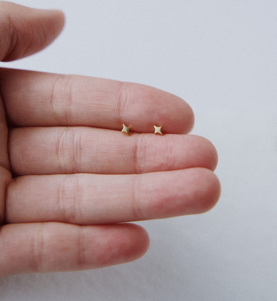 Tiny Sparkle Stars Earrings