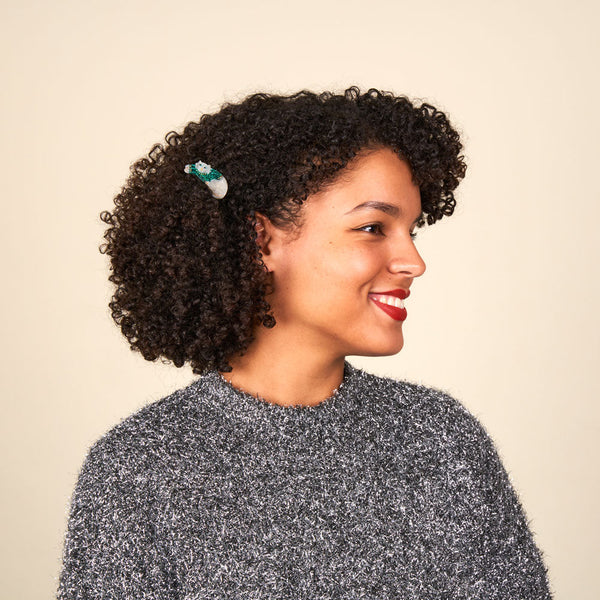 Winter Sweater Cat Hair Clip