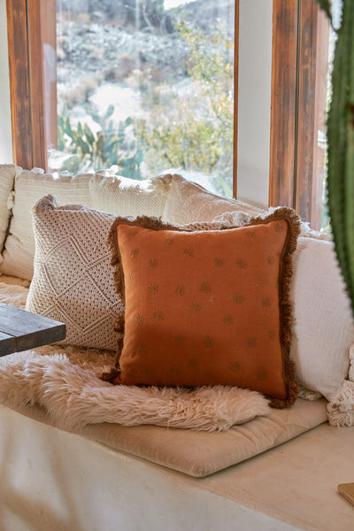 (WAREHOUSE SALE) Daisy Pecan Cushion Cover