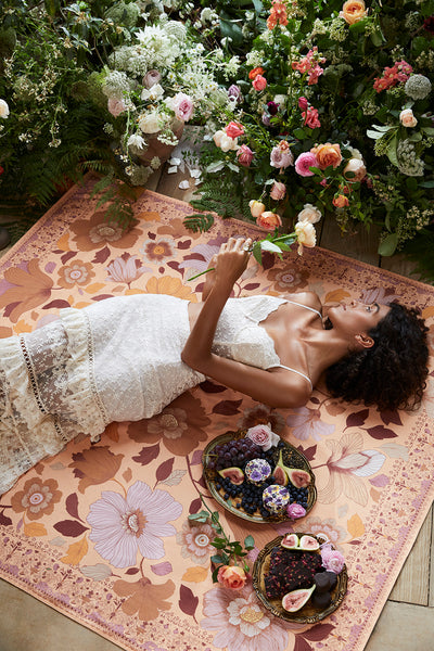Grandé Fleur Picnic Rug - Dawn