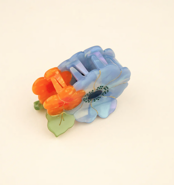 Small Flower Bouquet Hair Claw