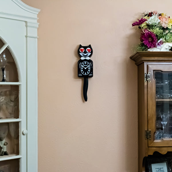 (PRE-ORDER) Heart Eyes Edition - Black Kit-Cat Klock