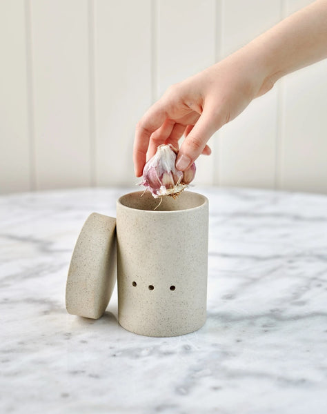 Garlic Canister (Handy Little Things)